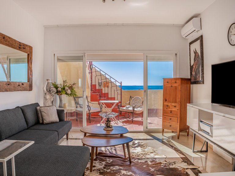 Penthouse for Sale in Benahavis, Malaga 9