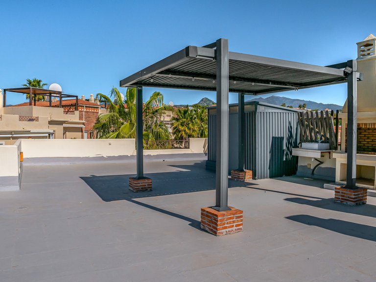 Penthouse for Sale in Benahavis, Malaga 37