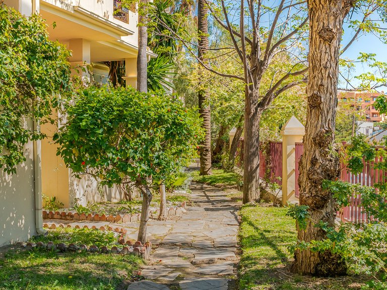 Penthouse for Sale in Benahavis, Malaga 43