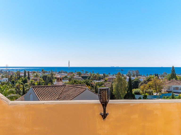 Penthouse for Sale in Benahavis, Malaga 36