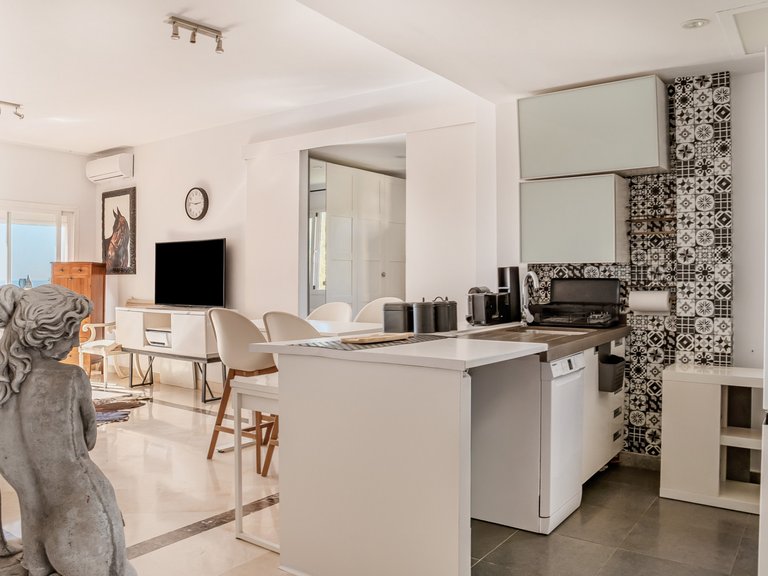 Penthouse for Sale in Benahavis, Malaga 15