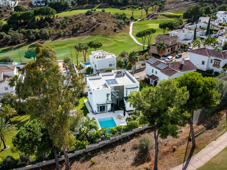Villa for sale in Mijas Costa, Malaga 1