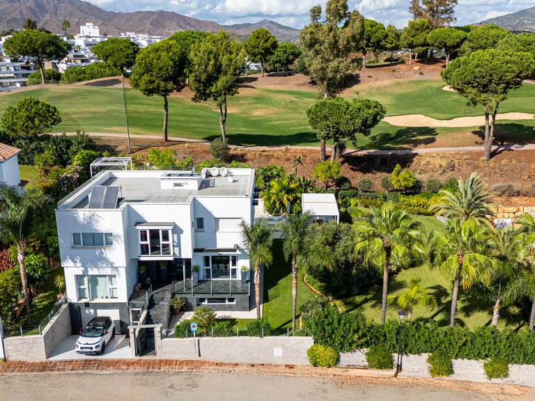 Villa for sale in Mijas Costa, Malaga 7