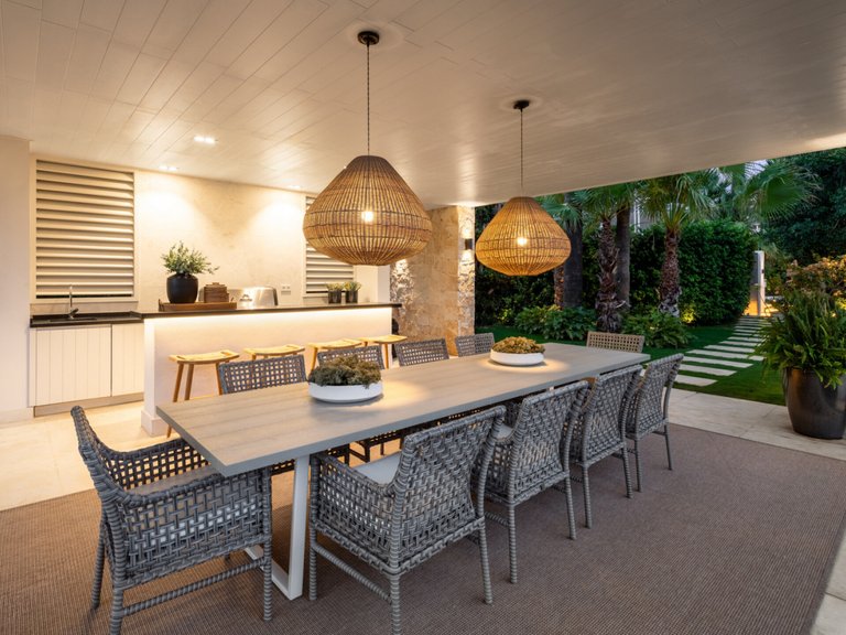 Villa for Sale in Marbella, Malaga, Nueva Andalucia 24