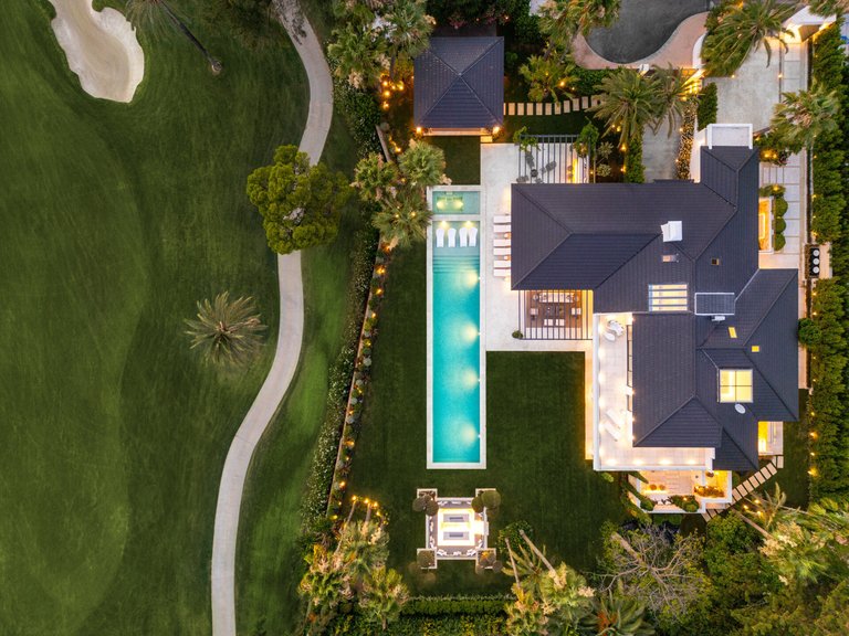 Villa for Sale in Marbella, Malaga, Nueva Andalucia 27