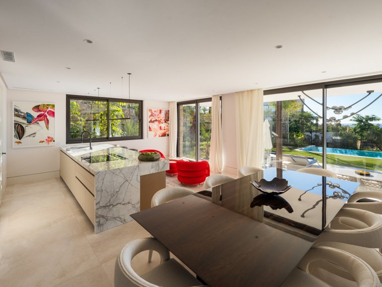 Villa for Sale in Marbella, Malaga, Marbella Golden Mile 3