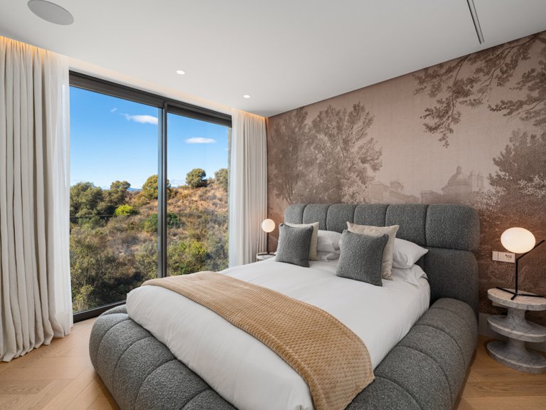 Villa for Sale in Marbella, Malaga, Marbella Golden Mile 16