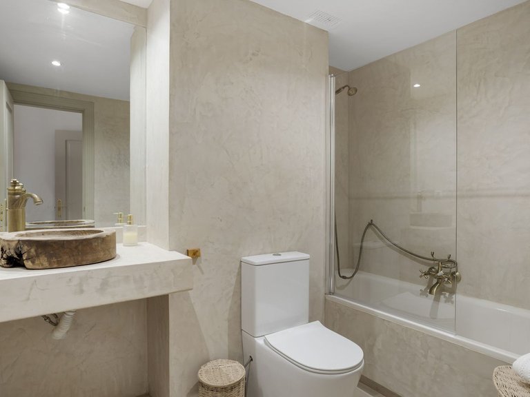 Apartment for Sale in Marbella, Malaga 18