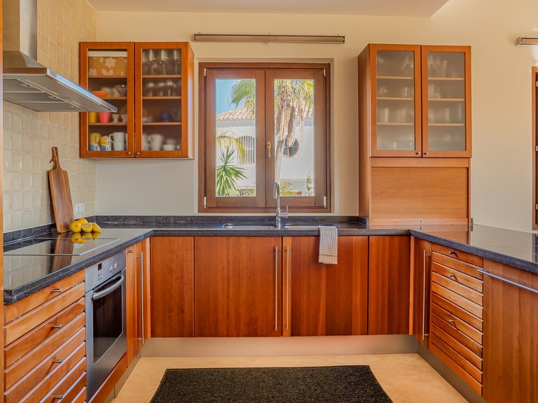 Villa for Sale in Benahavis, Malaga 16