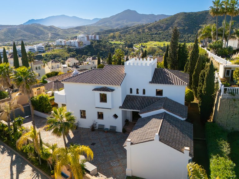 Villa for Sale in Benahavis, Malaga 4