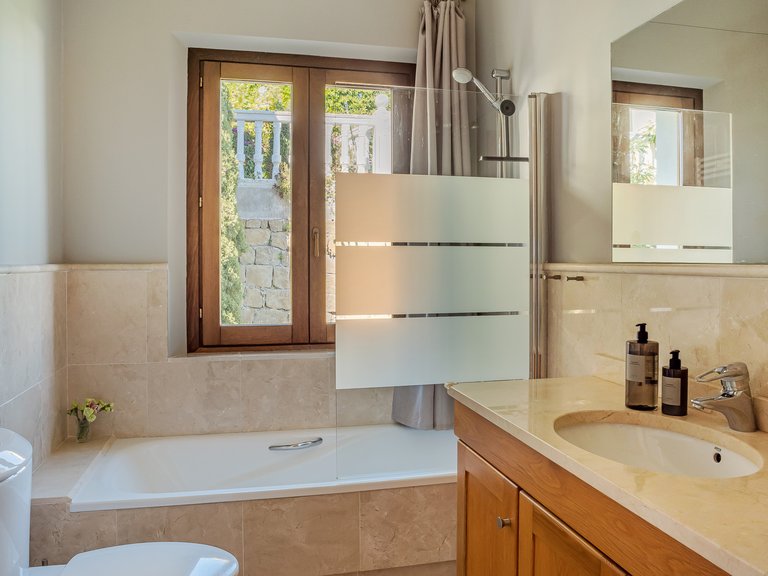 Villa for Sale in Benahavis, Malaga 46