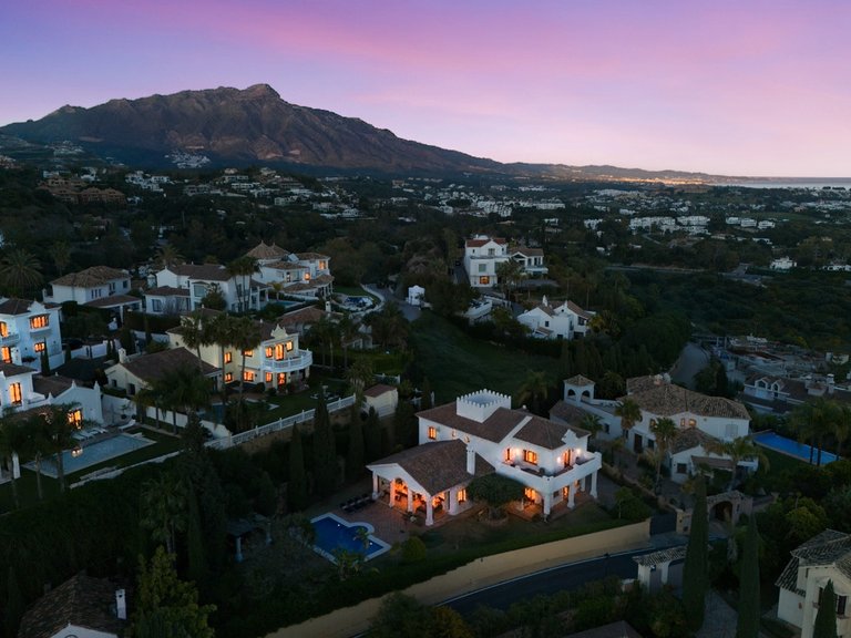 Villa for Sale in Benahavis, Malaga 5