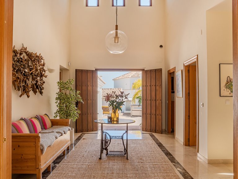 Villa for Sale in Benahavis, Malaga 14