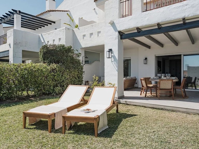 Apartment for Sale in Marbella, Malaga, Nueva Andalucia 2