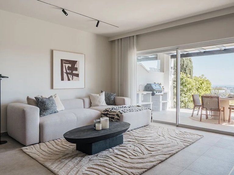 Apartment for Sale in Marbella, Malaga, Nueva Andalucia 5
