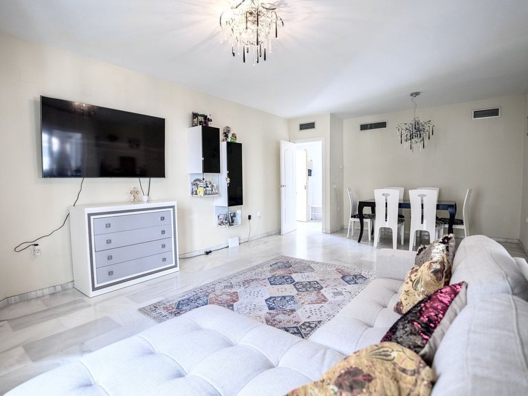 Apartment for Sale in Marbella, Malaga, Nueva Andalucia 15