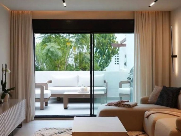 Apartment for Sale in Marbella, Malaga, Nueva Andalucia 1