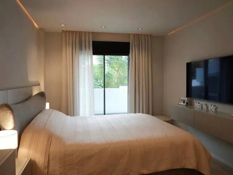 Apartment for Sale in Marbella, Malaga, Nueva Andalucia 12