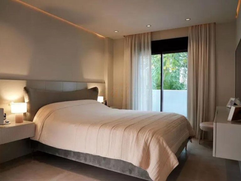 Apartment for Sale in Marbella, Malaga, Nueva Andalucia 15