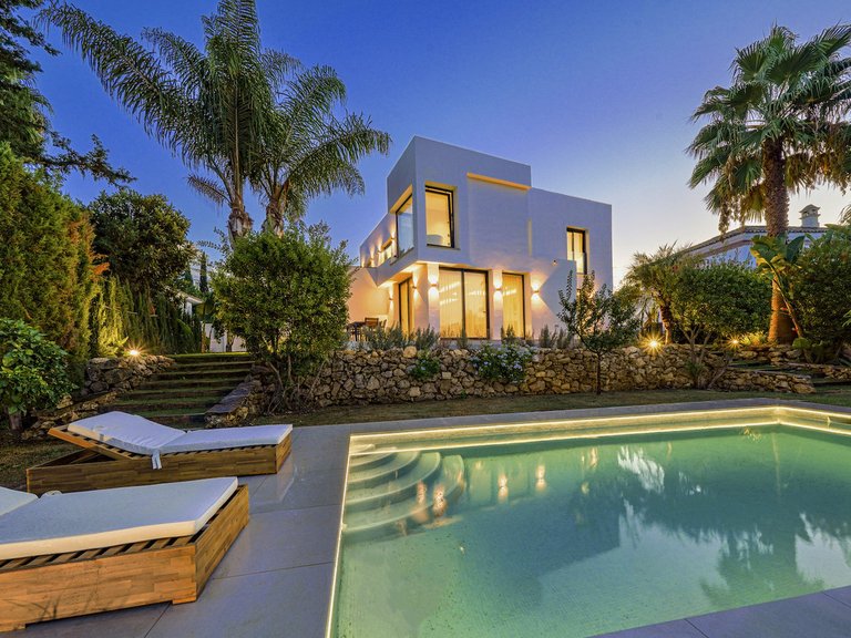 Villa for Sale in Marbella, Malaga 17
