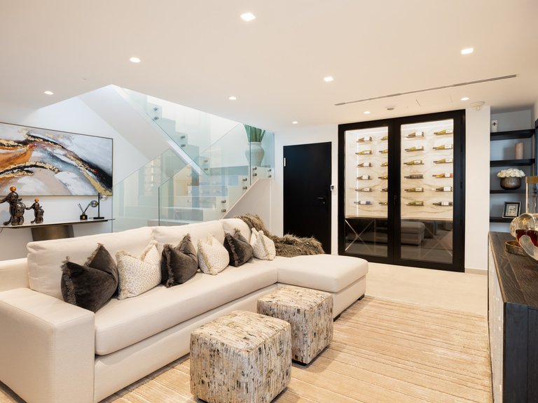 Villa for Sale in Marbella, Malaga 24