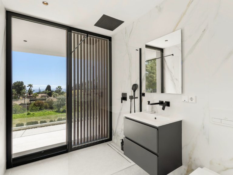 Villa for Sale in Marbella, Malaga 10