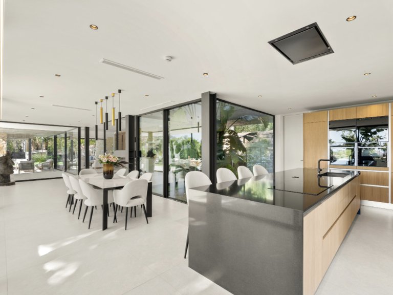 Villa for Sale in Marbella, Malaga 16
