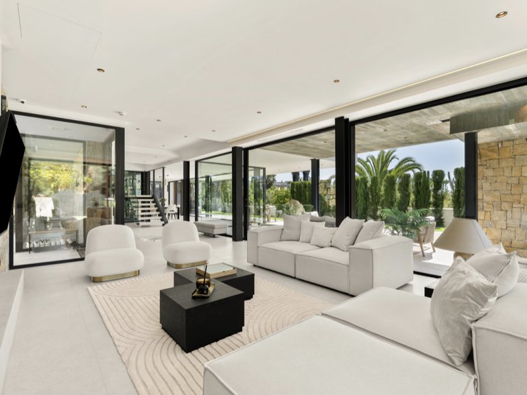 Villa for Sale in Marbella, Malaga 4