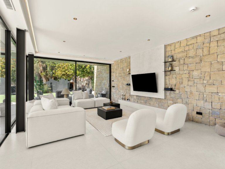 Villa for Sale in Marbella, Malaga 17