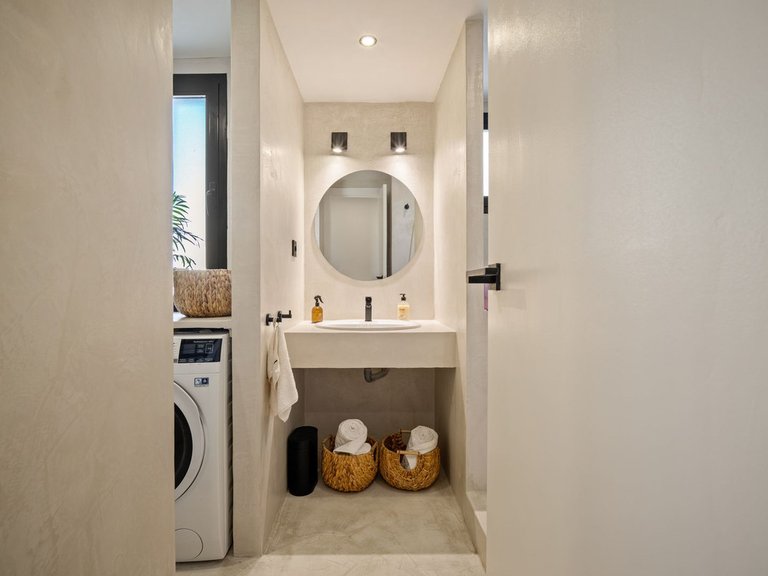 Apartment for Sale in Marbella, Malaga, Nueva Andalucia 19