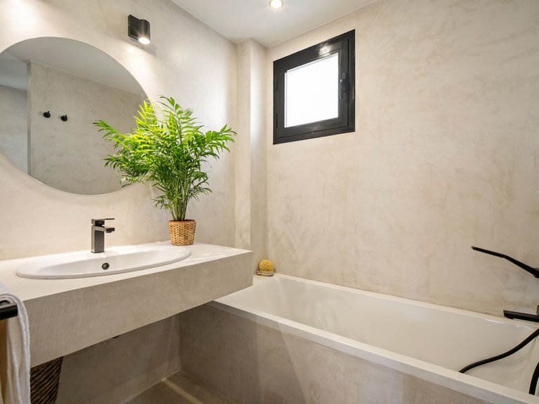 Apartment for Sale in Marbella, Malaga, Nueva Andalucia 18