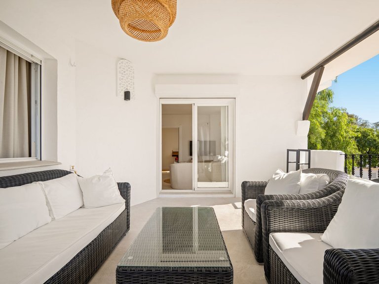 Apartment for Sale in Marbella, Malaga, Nueva Andalucia 23
