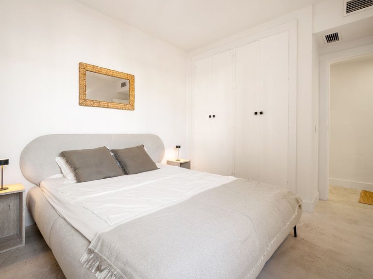 Apartment for Sale in Marbella, Malaga, Nueva Andalucia 15