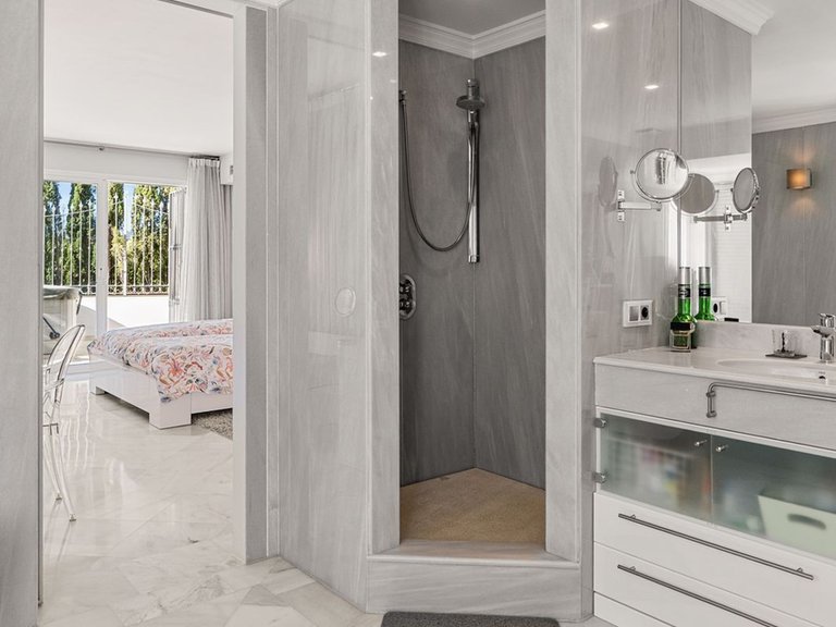 Town House for Sale in Benahavis, Malaga 15