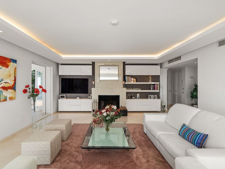 Town House for Sale in Benahavis, Malaga 11