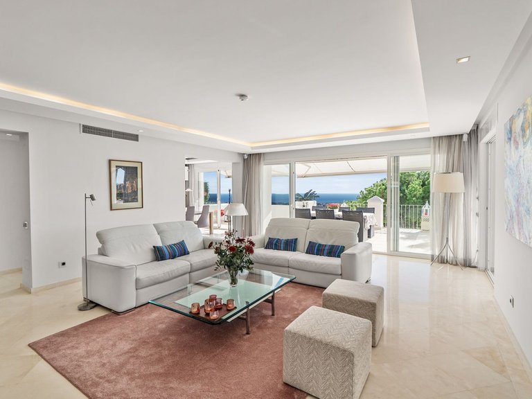 Town House for Sale in Benahavis, Malaga 9