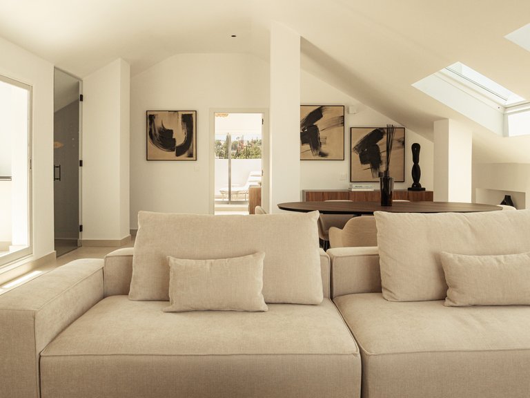 Penthouse for Sale in Marbella, Malaga, Nueva Andalucia 11