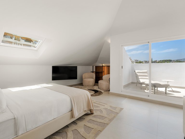 Penthouse for Sale in Marbella, Malaga, Nueva Andalucia 2