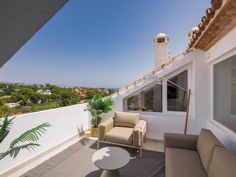 Penthouse for Sale in Marbella, Malaga, Nueva Andalucia 3