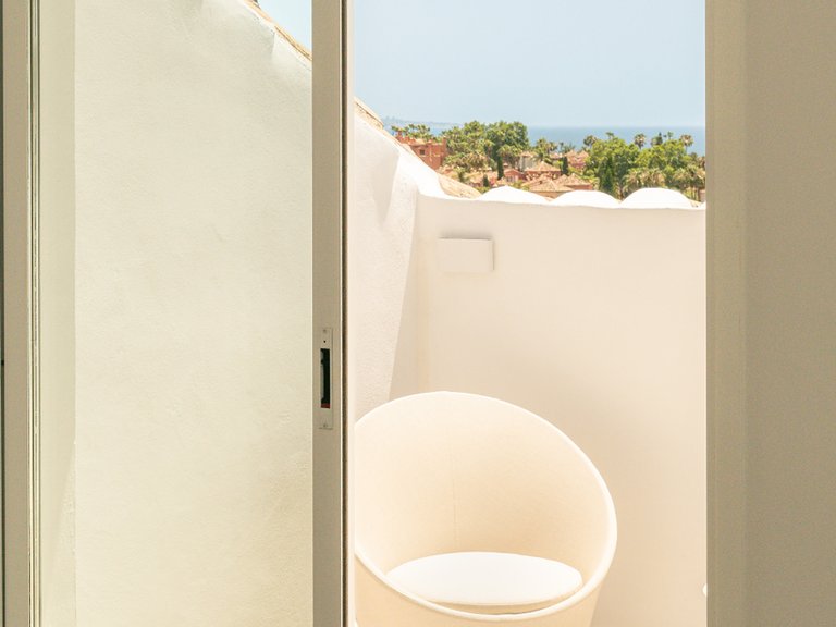 Penthouse for Sale in Marbella, Malaga, Nueva Andalucia 47