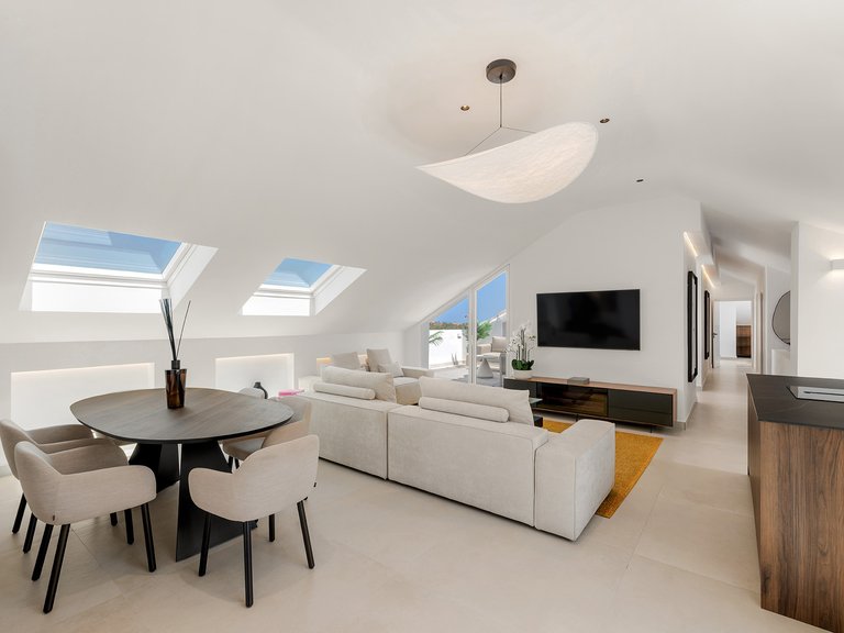 Penthouse for Sale in Marbella, Malaga, Nueva Andalucia 1