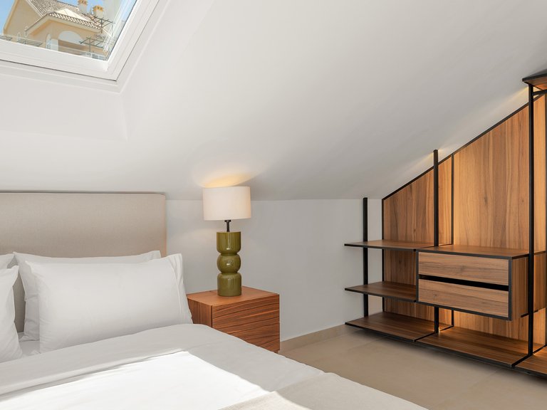Penthouse for Sale in Marbella, Malaga, Nueva Andalucia 8