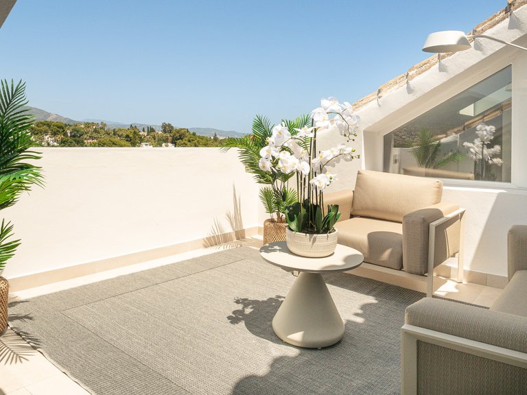 Penthouse for Sale in Marbella, Malaga, Nueva Andalucia 2