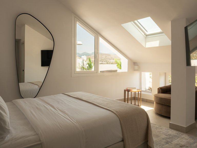 Penthouse for Sale in Marbella, Malaga, Nueva Andalucia 6