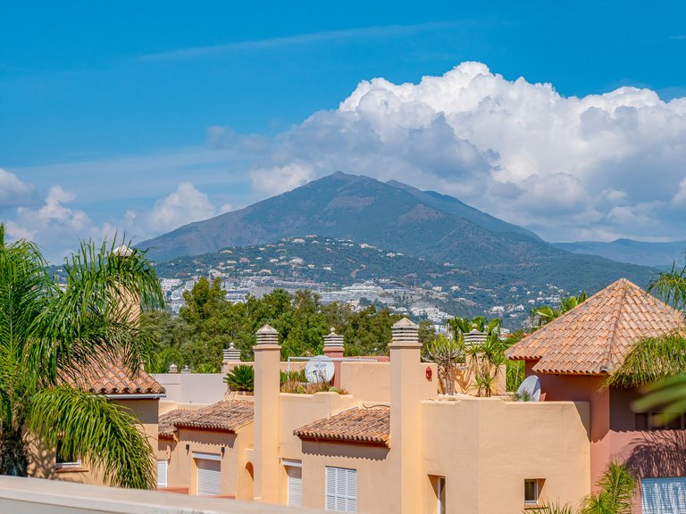 Penthouse for Sale in Marbella, Malaga 35