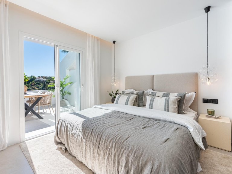Apartment for Sale in Benahavis, Malaga, 10