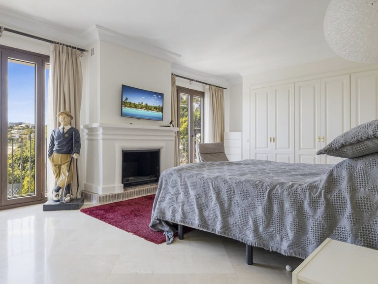 Town House for Sale in Benahavis, Malaga, La Heredia 3