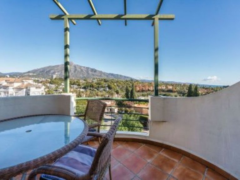 Apartment for Sale in Marbella, Malaga, Nueva Andalucia 2
