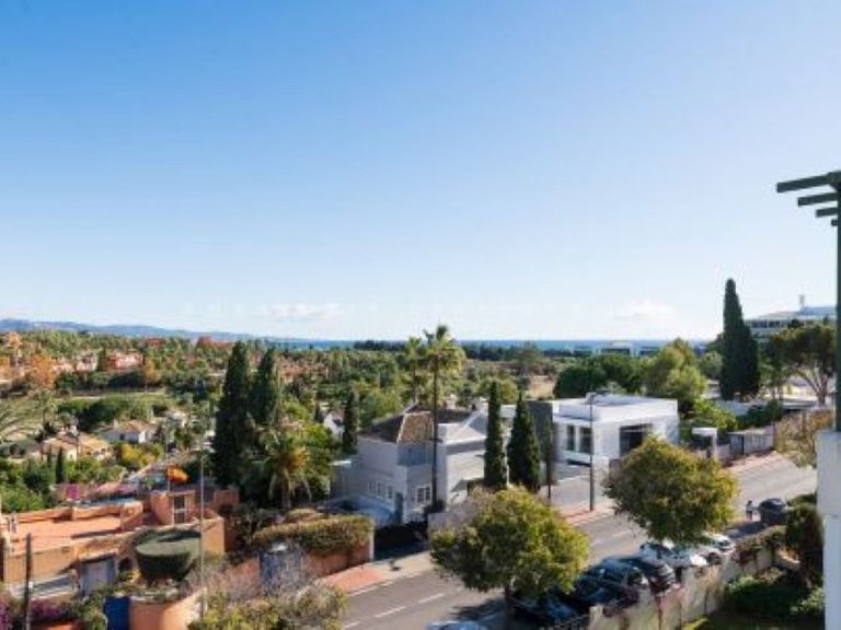 Apartment for Sale in Marbella, Malaga, Nueva Andalucia 15