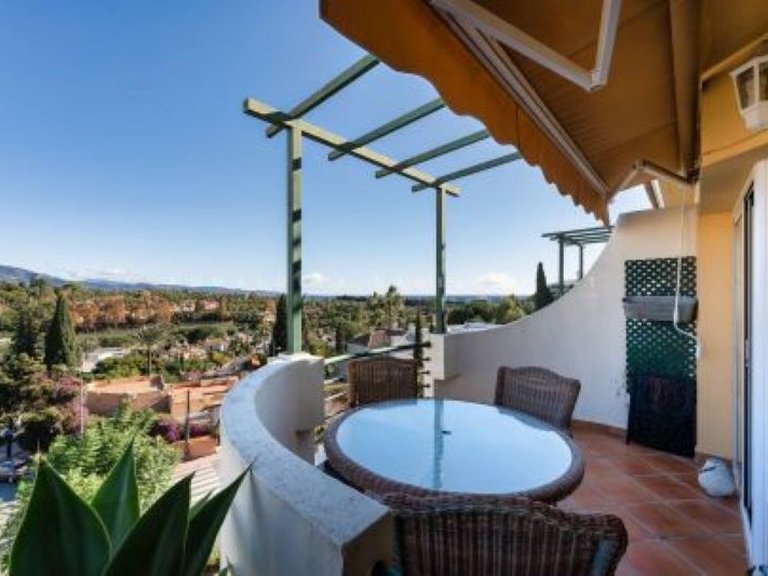 Apartment for Sale in Marbella, Malaga, Nueva Andalucia 1